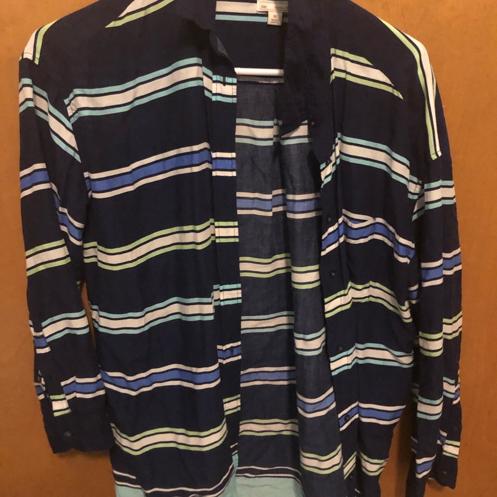 Gap Xs button up (thin)